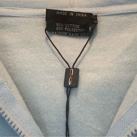 Shania Twain Zip Hoodie size Large NWT - Picture 3 of 5